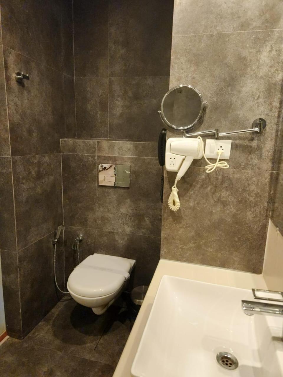 Отель Le Sanara Residency Thanniyam Экстерьер фото